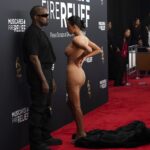 412471-bianca-censori-sin-censura-la-pareja-de-kanye-west-no-fue-denunciada-por-desnudarse-en-los67a525ff2aa72-scaled