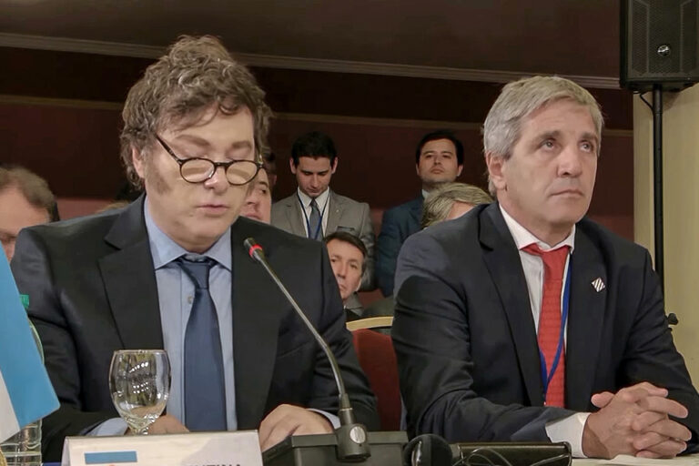 Qué dice y qué esconde el DNU de Javier Milei sobre el acuerdo con el FMI