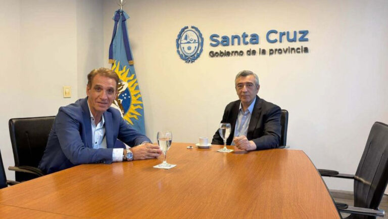 Analizan potencial inversión en el sector hidrocarburífero de Santa Cruz