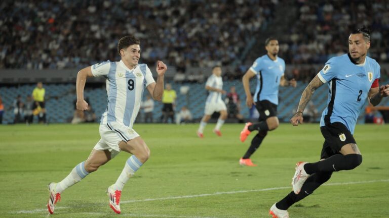 La Selección creció y domina, pero no puede quebrar a Uruguay