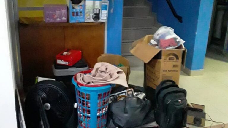 Robo a plena luz del día en Caleta Olivia: detuvieron a un joven tras desvalijar una casa