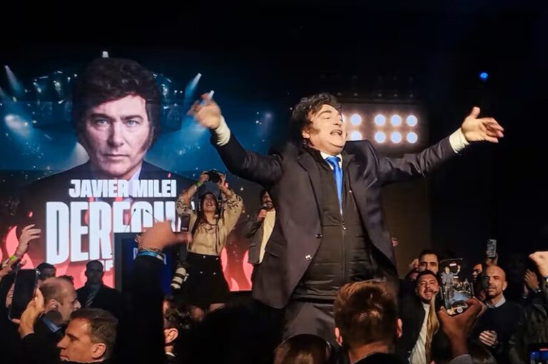 Milei encabezó la Derecha Fest: ataque a opositores, promesas de veto y mística religiosa