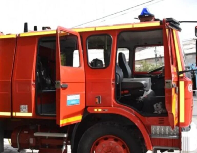 Bomberos de Rawson realizarán un abrazo simbólico al cuartel para reclamar y visibilizar la crítica situación del sistema