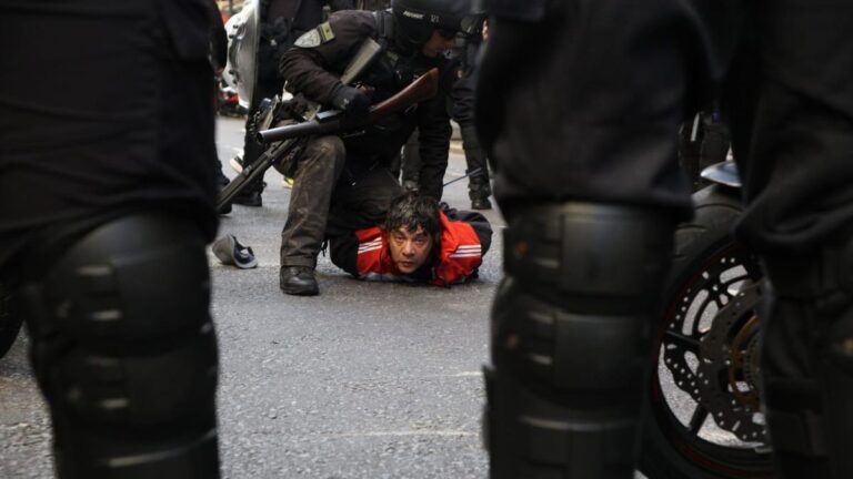 Congreso: al menos cinco detenidos en otra marcha en reclamo de aumentos de jubilaciones