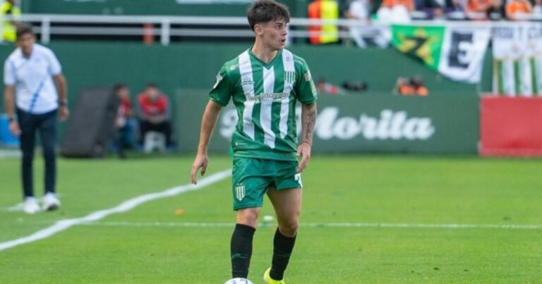 Banfield vende a sus joyas ante la crisis financiera