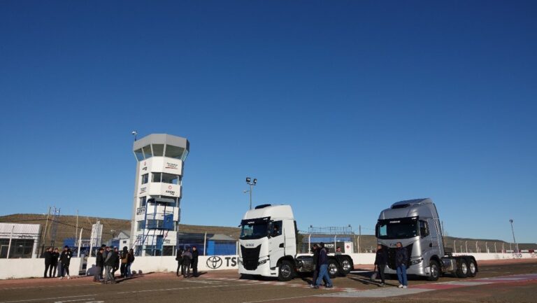 La nueva era del transporte llegó a la Patagonia con comodidad y tecnología de vanguardia de la mano de un camión único