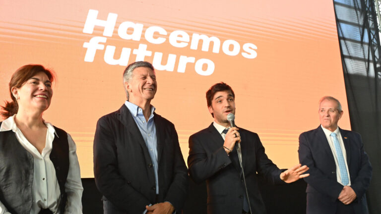 Torres presentó Más Oportunidades y celebró resultados de alfabetización