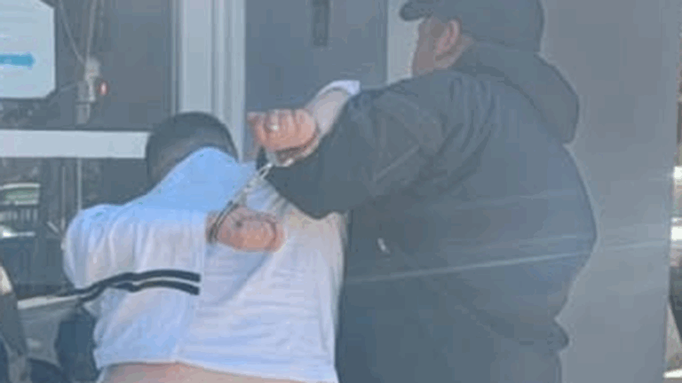 Detienen a un hombre por amenazas y disturbios en el centro