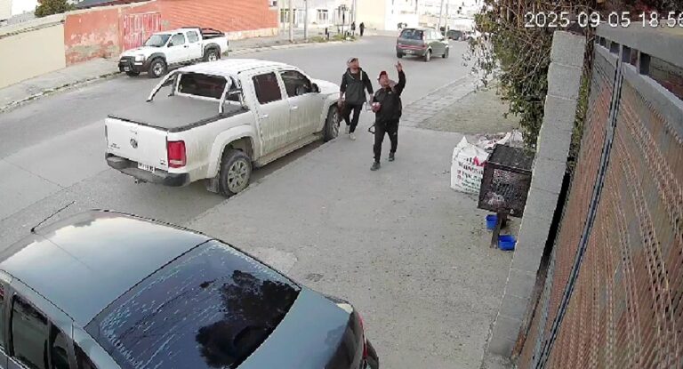 Inseguridad sin fin en el barrio Ceferino: delincuentes robaron una gallina y fueron sorprendidos por sus dueños