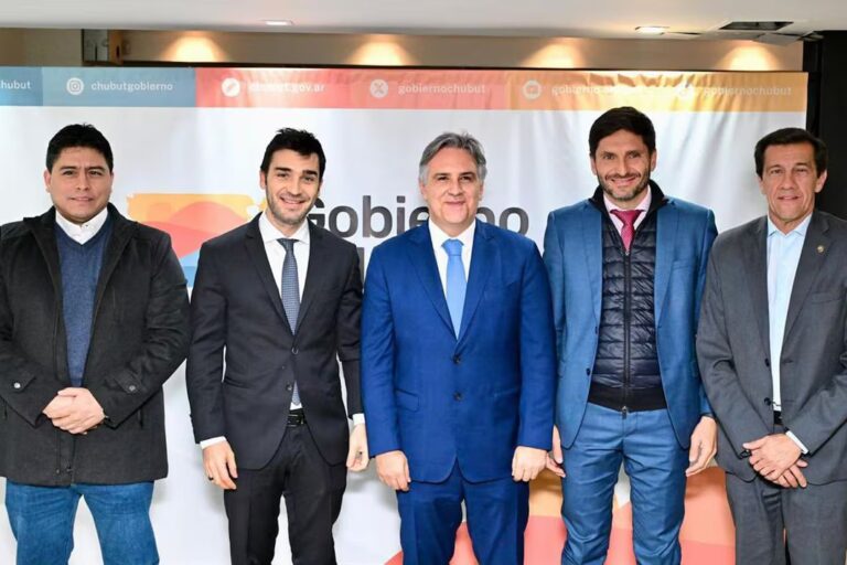 Gobernadores coinciden en la necesidad de un cambio de rumbo tras las elecciones en Buenos Aires