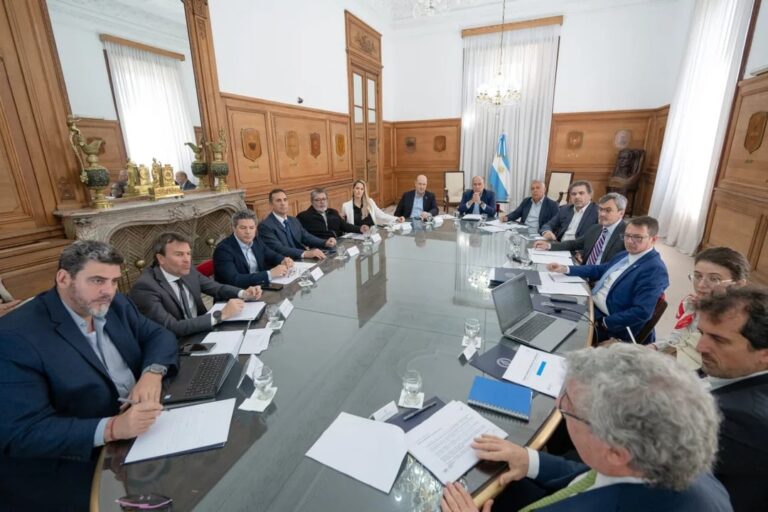 Reforma fiscal en la agenda del Consejo de Mayo