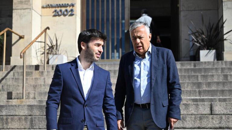 Gobernadores de provincias petroleras formalizan reclamo por la causa YPF