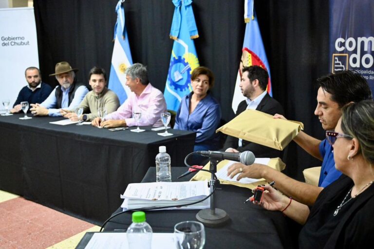 Hubo tres ofertas por el mantenimiento de la ruta 3 y el enrocado frente al Chenque: Torres no descartó encarar también la autovía a Caleta