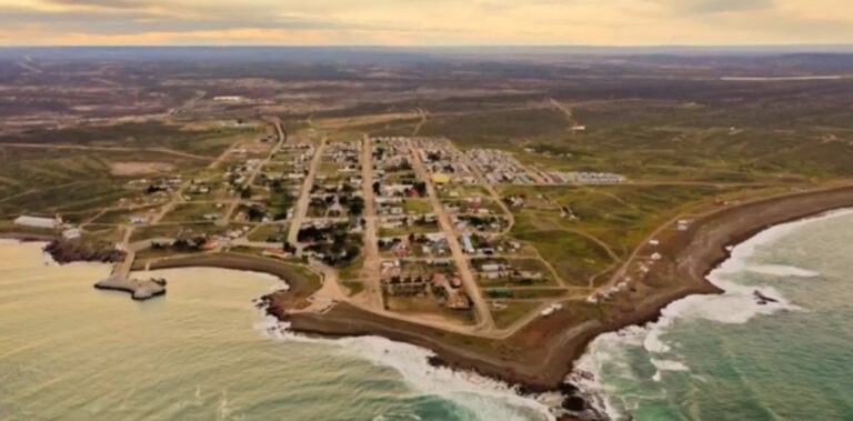 Investigan la misteriosa muerte de un cazador en un campo de Camarones