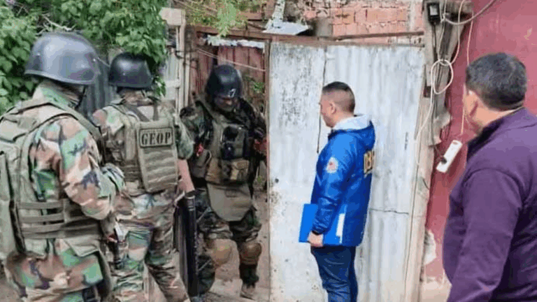 Secuestran una tumbera, una escopeta y un aire comprimido