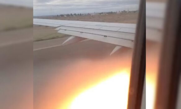 Avión no pudo despegar esta mañana desde el aeropuerto de Trelew por un desperfecto mecánico