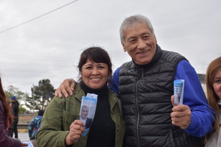 Modo campaña: Beliz escuchó reclamos y propuestas de vecinos de Trelew