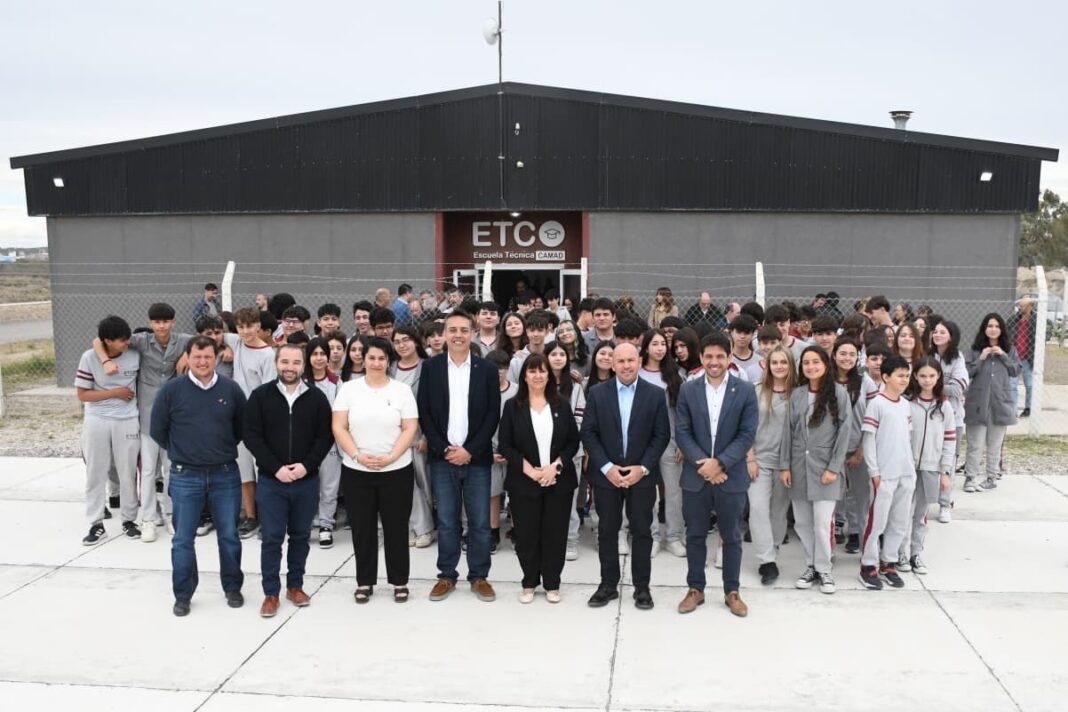 2313181-la-escuela-de-la-camad-inicio-las-obras-de-su-sum